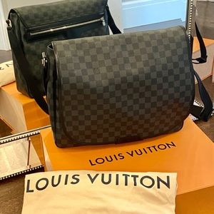 Mens Louis Vuitton damier Messenger Bag